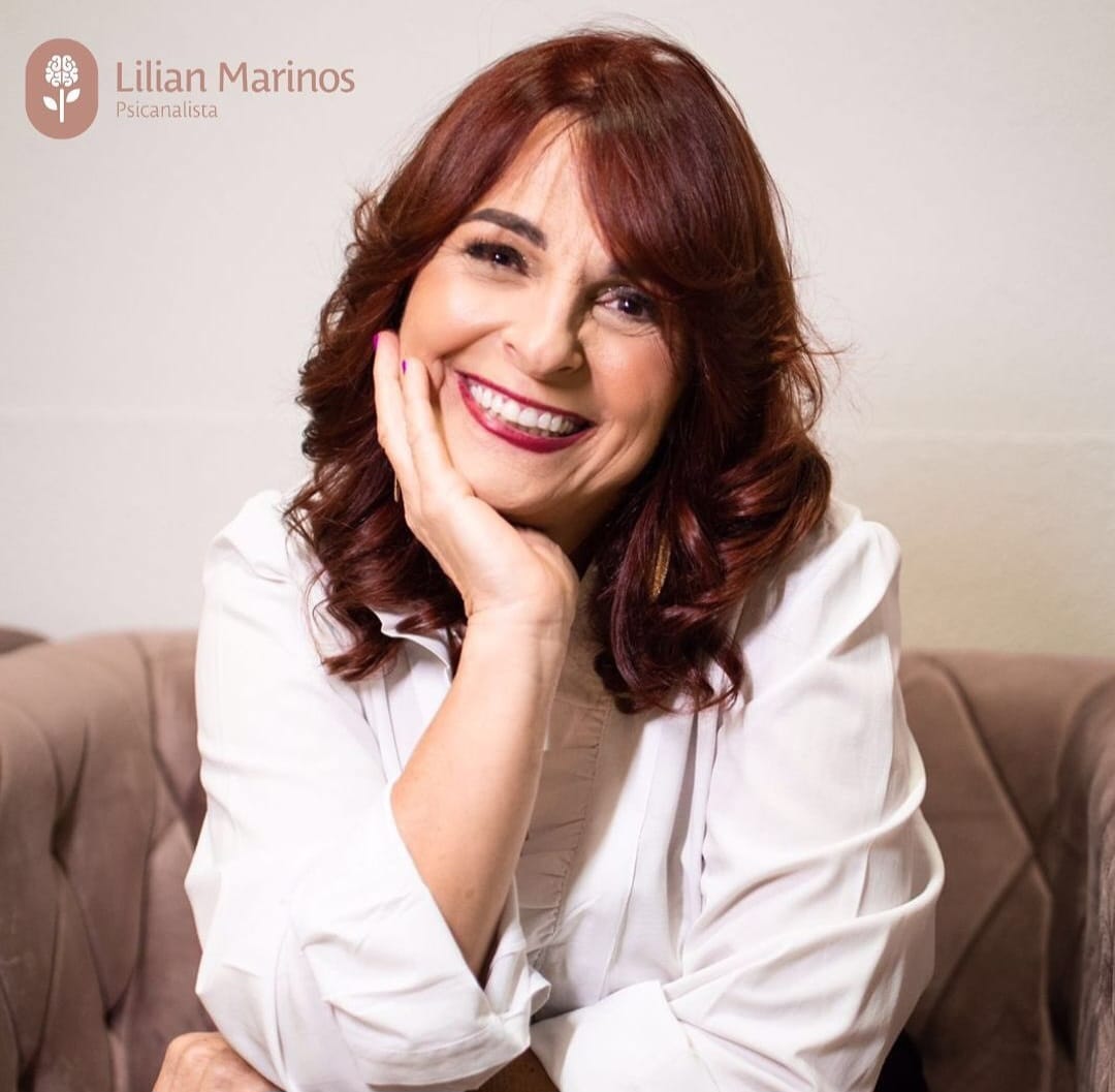 Profa. Lilian Marinos